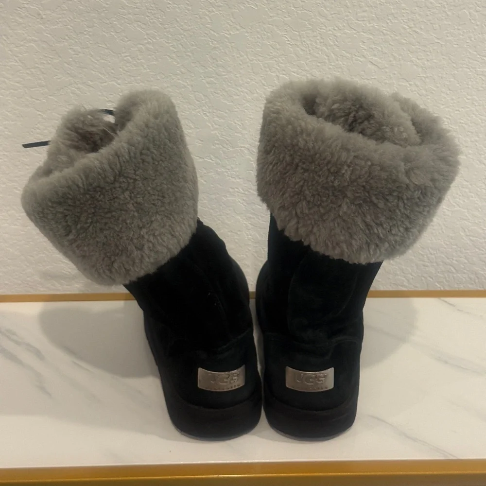 UGG cozy shearling